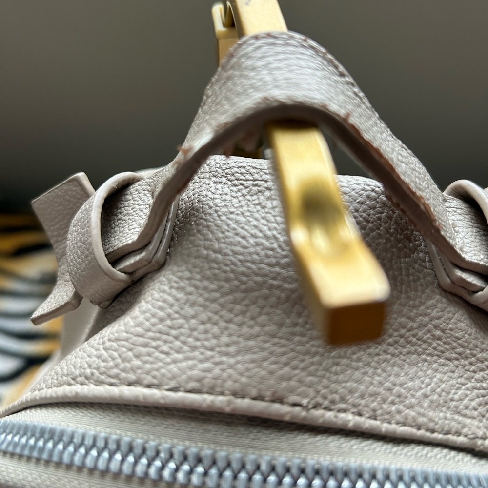 ❤️Betsey Johnson Quilted Heart mini Taupe Backpack - Picture 3 of 7